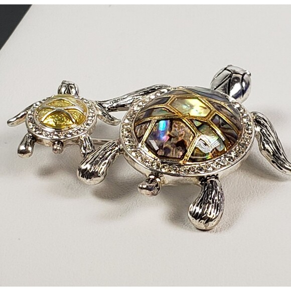 Vintage Signed Napier Turtle With Baby Abalone Shell & Rhinestone Accents Brooch - Picture 4 of 14